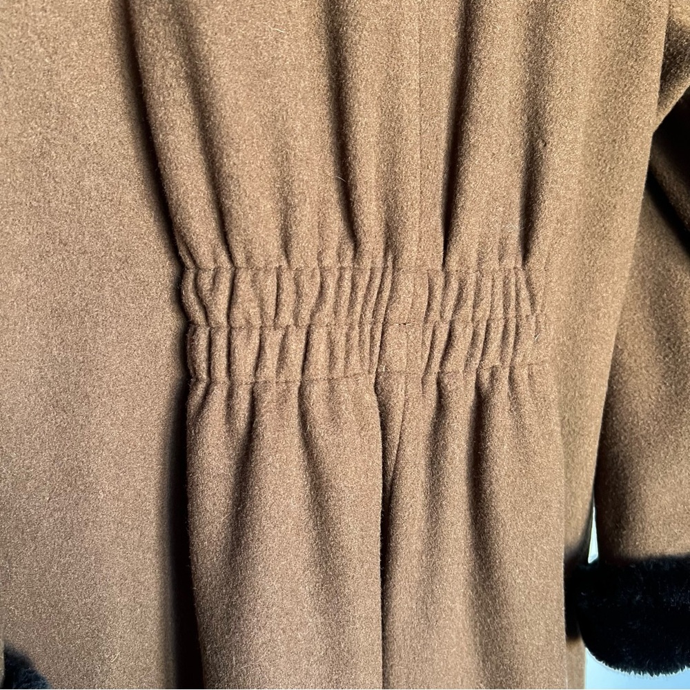 Braetan Vintage Fur Trim Brown Coat - Picture 6 of 6